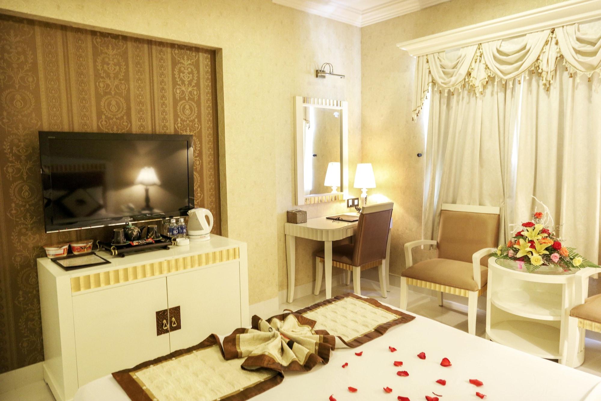 Seventeen Saloon Hotel Дананг Экстерьер фото