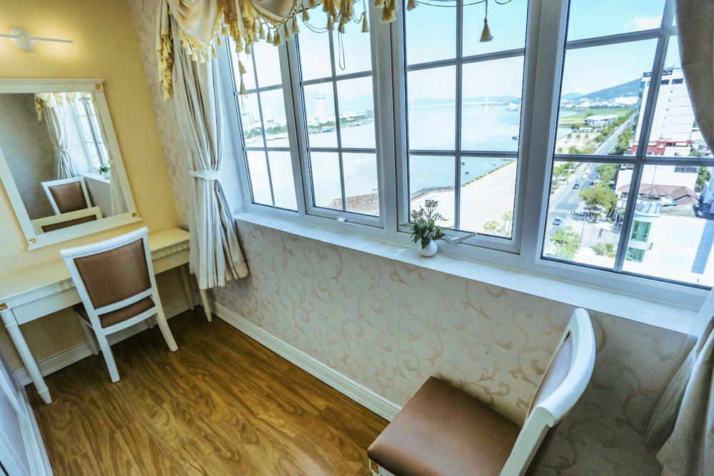 Seventeen Saloon Hotel Дананг Экстерьер фото